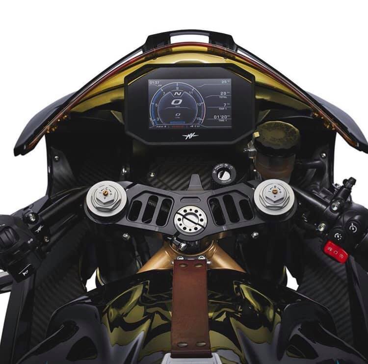 Superveloce 800 Black Edition